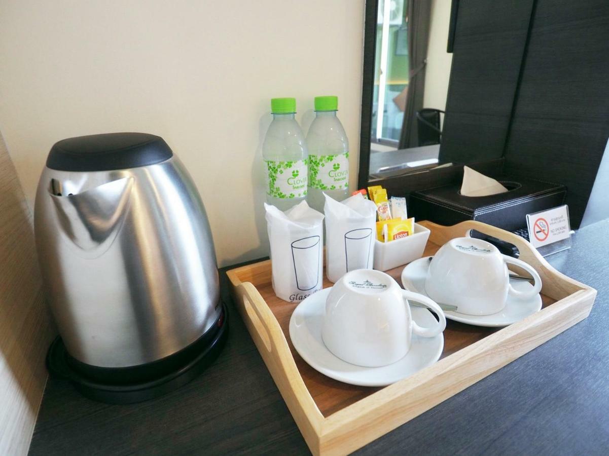 Clover Hotel Hatyai Hat Yai Exteriör bild